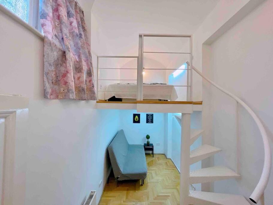 C Downtown Cozy Family Loft * Budapest